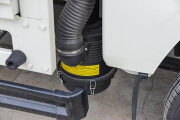 ��������M2 2.3L���� 100���� ������5�� 3.6�׵�������΢��ͼƬ