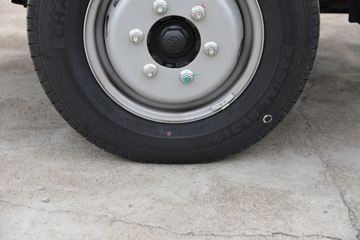 ��������M2 2.3L���� 100���� ������5�� 3.6�׵�������΢��ͼƬ