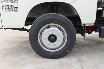 ��������M2 2.3L���� 100���� ������5�� 3.6�׵�������΢��ͼƬ