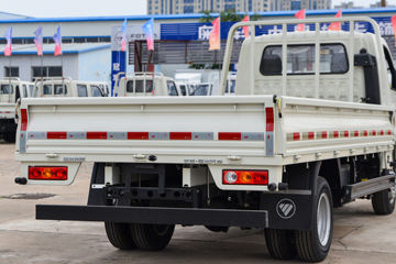 ��������M2 2.3L���� 100���� ������5�� 3.6�׵�������΢��ͼƬ