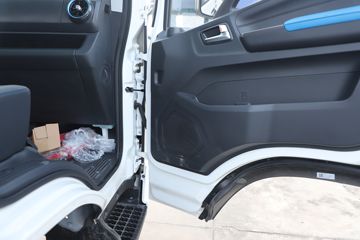 ����ŷ���� ����ES 4.14�׵��Ŵ��綯��ʽ�Ῠ ���׿�111.43kWhͼƬ