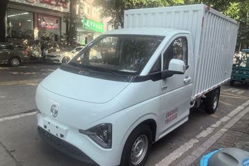 东风途逸T7E 舒适版 3.05米单排纯电动厢式微卡 宁德时代41.86kWh