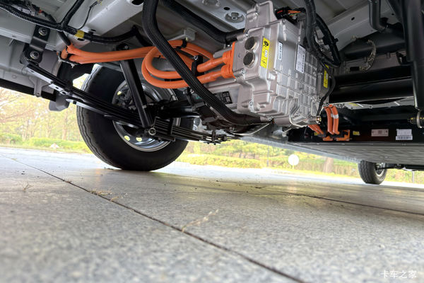 1.99米低顶车身,长安凯程V919荣耀版跑城配更灵活