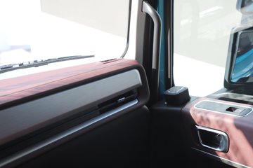 ��������KH 14.5L LNG 610���� 6X4 ����12�� AMT�Զ��� ǣ����ͼƬ
