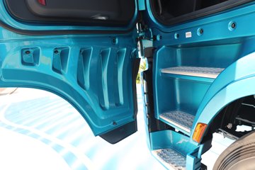 ��������KH 14.5L LNG 610���� 6X4 ����12�� AMT�Զ��� ǣ����ͼƬ