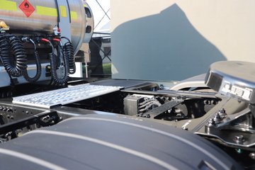 ��������KH 14.5L LNG 610���� 6X4 ����12�� AMT�Զ��� ǣ����ͼƬ