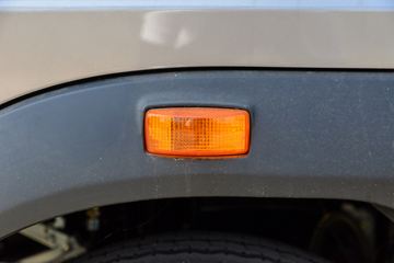 ����HOWO�Ῠ����M2 2.3L���� 148���� ������5�� 4.15�׵�����ʽ�ῨͼƬ
