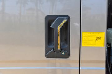 ����HOWO�Ῠ����M2 2.3L���� 148���� ������5�� 4.15�׵�����ʽ�ῨͼƬ