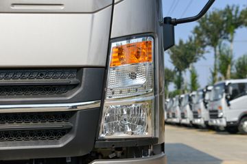 ����HOWO�Ῠ����M2 2.3L���� 148���� ������5�� 4.15�׵�����ʽ�ῨͼƬ