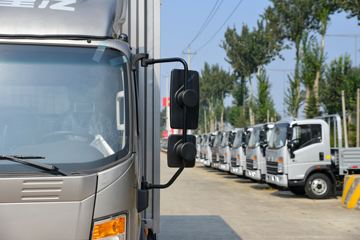 ����HOWO�Ῠ����M2 2.3L���� 148���� ������5�� 4.15�׵�����ʽ�ῨͼƬ
