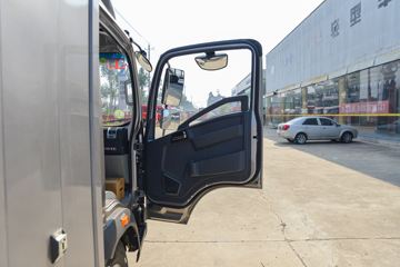 ����HOWO�Ῠ����M2 2.3L���� 148���� ������5�� 4.15�׵�����ʽ�ῨͼƬ