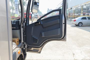 ����HOWO�Ῠ����M2 2.3L���� 148���� ������5�� 4.15�׵�����ʽ�ῨͼƬ