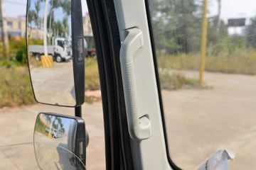 ����HOWO�Ῠ����M2 2.3L���� 148���� ������5�� 4.15�׵�����ʽ�ῨͼƬ