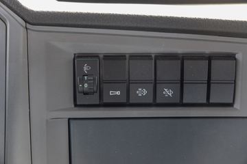 ����HOWO�Ῠ����M2 2.3L���� 148���� ������5�� 4.15�׵�����ʽ�ῨͼƬ