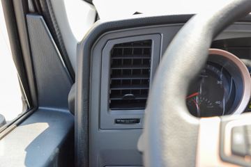 ����HOWO�Ῠ����M2 2.3L���� 148���� ������5�� 4.15�׵�����ʽ�ῨͼƬ