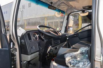 ����HOWO�Ῠ����M2 2.3L���� 148���� ������5�� 4.15�׵�����ʽ�ῨͼƬ