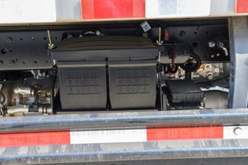 ����HOWO�Ῠ����M2 2.3L���� 148���� ������5�� 4.15�׵�����ʽ�ῨͼƬ