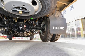 ����HOWO�Ῠ����M2 2.3L���� 148���� ������5�� 4.15�׵�����ʽ�ῨͼƬ