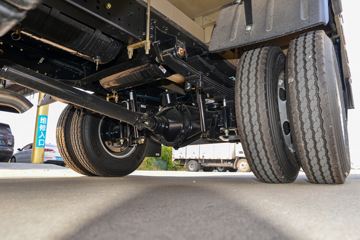 ����HOWO�Ῠ����M2 2.3L���� 148���� ������5�� 4.15�׵�����ʽ�ῨͼƬ