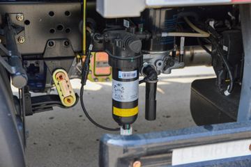 ����HOWO�Ῠ����M2 2.3L���� 148���� ������5�� 4.15�׵�����ʽ�ῨͼƬ