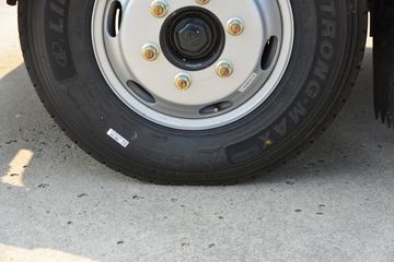 ����HOWO�Ῠ����M2 2.3L���� 148���� ������5�� 4.15�׵�����ʽ�ῨͼƬ
