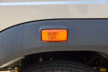 ����HOWO�Ῠ����M3 2.3L���� 148���� ������8�� 4.15���Ű������ῨͼƬ
