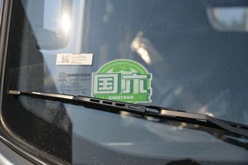 ����HOWO�Ῠ����M3 2.3L���� 148���� ������8�� 4.15���Ű������ῨͼƬ