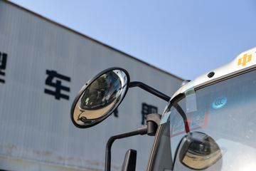 ����HOWO�Ῠ����M3 2.3L���� 148���� ������8�� 4.15���Ű������ῨͼƬ