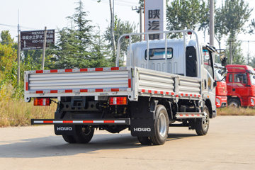 ����HOWO�Ῠ����M3 2.3L���� 148���� ������8�� 4.15���Ű������ῨͼƬ