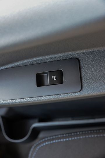 ����HOWO�Ῠ����M3 2.3L���� 148���� ������8�� 4.15���Ű������ῨͼƬ
