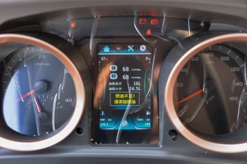 ����HOWO�Ῠ����M3 2.3L���� 148���� ������8�� 4.15���Ű������ῨͼƬ