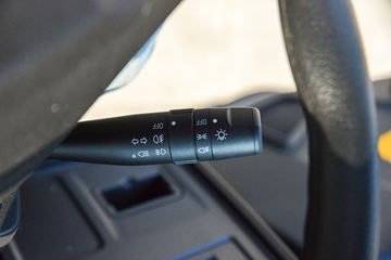 ����HOWO�Ῠ����M3 2.3L���� 148���� ������8�� 4.15���Ű������ῨͼƬ