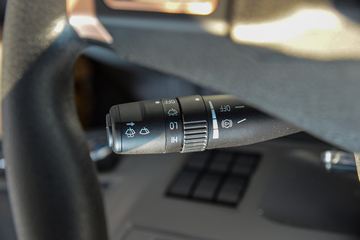 ����HOWO�Ῠ����M3 2.3L���� 148���� ������8�� 4.15���Ű������ῨͼƬ