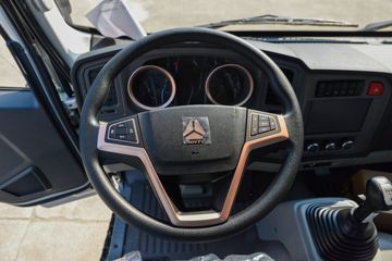 ����HOWO�Ῠ����M3 2.3L���� 148���� ������8�� 4.15���Ű������ῨͼƬ