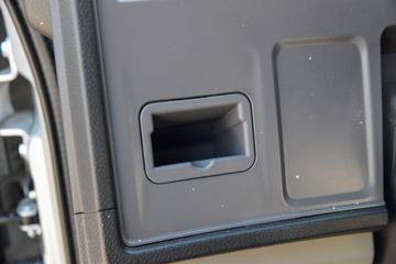 ����HOWO�Ῠ����M3 2.3L���� 148���� ������8�� 4.15���Ű������ῨͼƬ