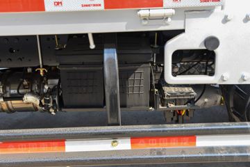 ����HOWO�Ῠ����M3 2.3L���� 148���� ������8�� 4.15���Ű������ῨͼƬ