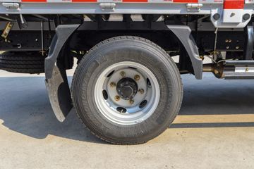 ����HOWO�Ῠ����M3 2.3L���� 148���� ������8�� 4.15���Ű������ῨͼƬ