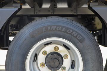 ����HOWO�Ῠ����M3 2.3L���� 148���� ������8�� 4.15���Ű������ῨͼƬ