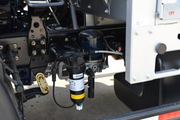 ����HOWO�Ῠ����M3 2.3L���� 148���� ������8�� 4.15���Ű������ῨͼƬ