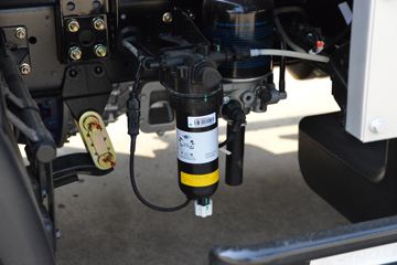 ����HOWO�Ῠ����M3 2.3L���� 148���� ������8�� 4.15���Ű������ῨͼƬ