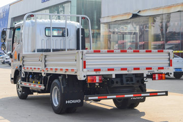 ����HOWO�Ῠ����M3 2.3L���� 148���� ������8�� 4.15���Ű������ῨͼƬ