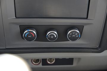 ����HOWO�Ῠ����M3 2.3L���� 148���� 6�� 3.85���Ű������ῨͼƬ