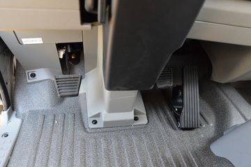 ����HOWO�Ῠ����M3 2.3L���� 148���� 6�� 3.85���Ű������ῨͼƬ