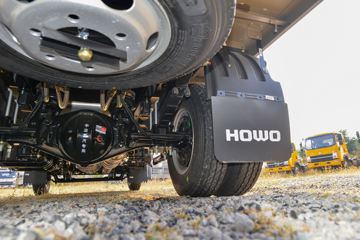 ����HOWO�Ῠ����M3 2.3L���� 148���� 6�� 3.85���Ű������ῨͼƬ