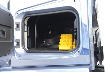 �������ó� ���KR 2026�� 7L���� 380���� 4X2 ��ʿ��10�� AMT�Զ��� �߶�˫�� 9.8����ʽ�ػ���ͼƬ