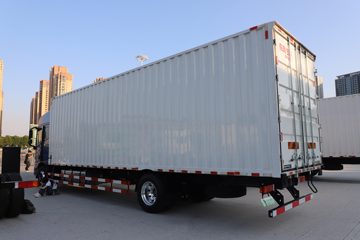 �������ó� ���KR 2026�� 7L���� 380���� 4X2 ��ʿ��10�� AMT�Զ��� �߶�˫�� 9.8����ʽ�ػ���ͼƬ