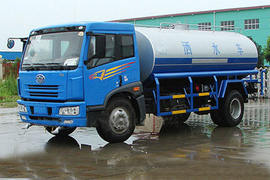 一汽解放悍威J5M洒水车/喷洒车图片