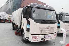 一汽解放解放J6P洒水车/喷洒车图片
