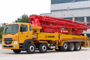 韩国现代底盘 泵车&nbsp;泵车图片