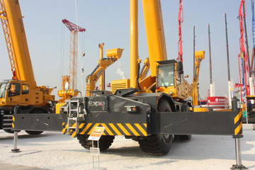 徐工--汽车起重机 吊车&nbsp;吊车图片